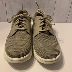 Clarks Bradley Lane mesh and leather sneaker, size 13.